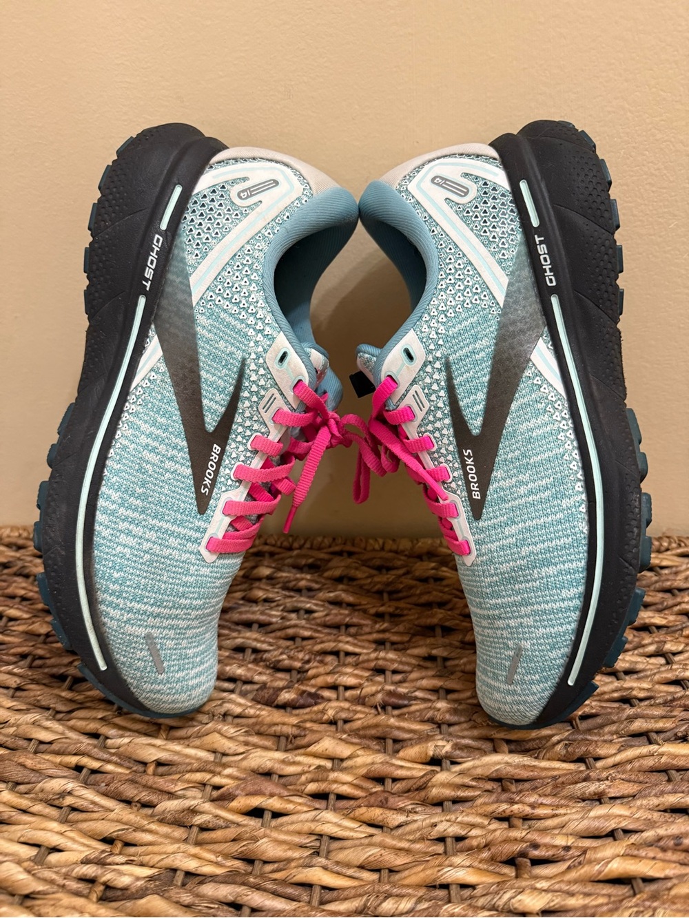 Brooks Ghost Women's Running Shoes - Light Blue with Pink Laces